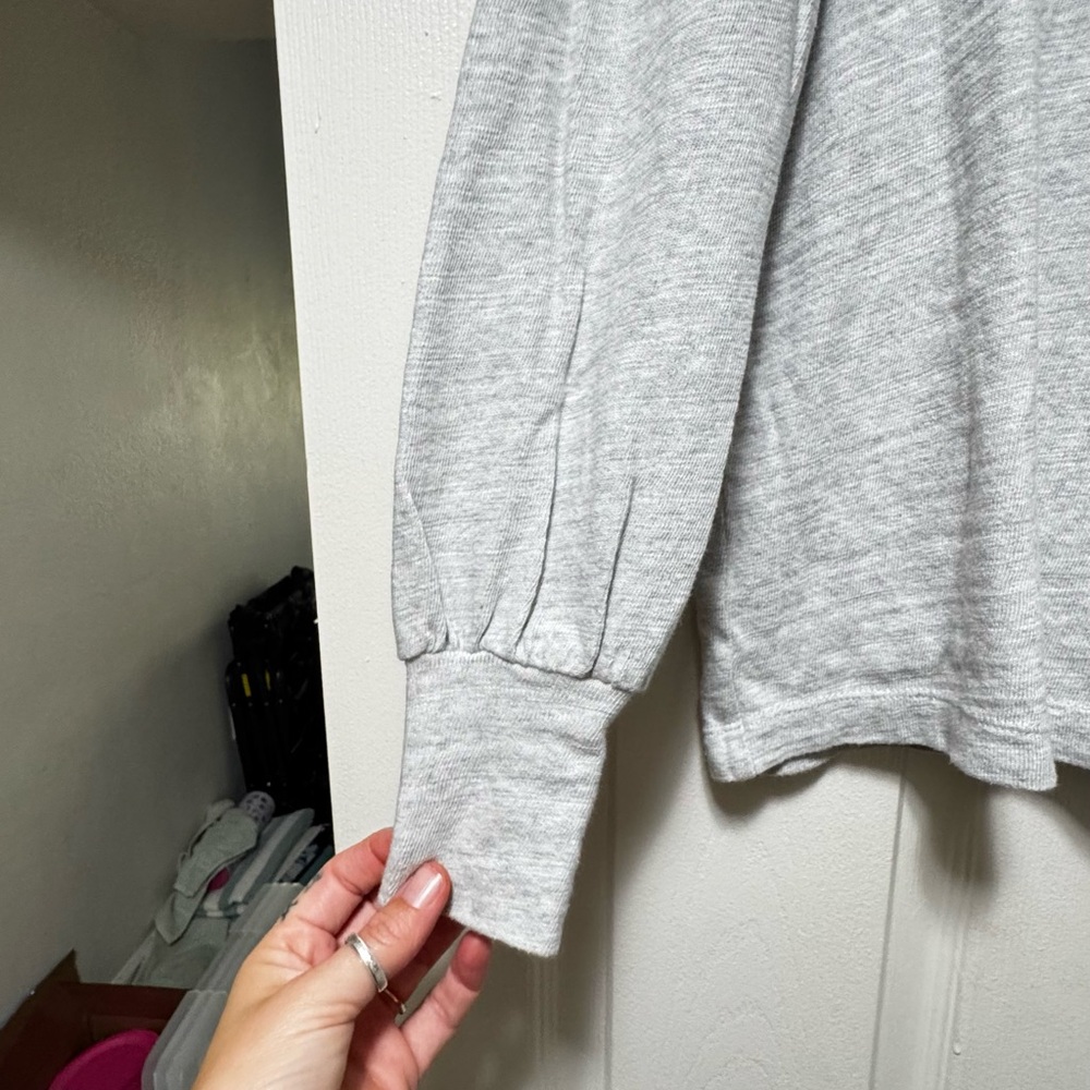 LOFT Heather Gray Crewneck Top - Picture 4 of 7